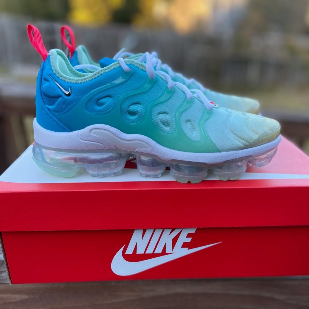 Nike Air VaporMax Plus Mint Foam Laser Blue Women Shoes DQ7651-300 Size NEW